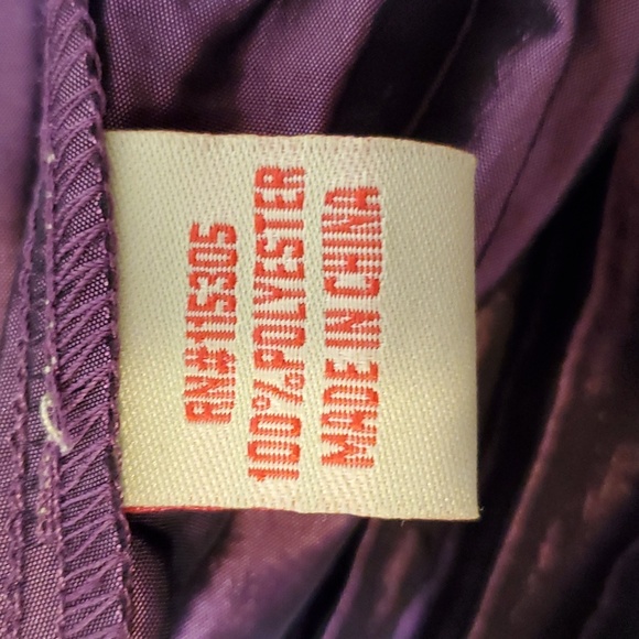 AN INDIAN SUMMER Jewel Button Pleated Blouse - Picture 6 of 7